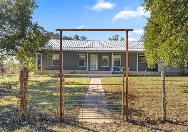 3rd image of 1336 S Fm 1174 S, Bertram, TX 78605 | MLS# 4501030