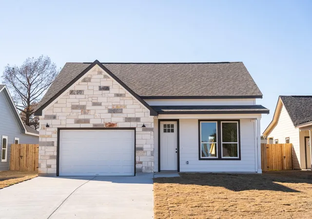 3rd image of 313 String Prairie Wy, Smithville, TX 78957 | MLS# 6855212