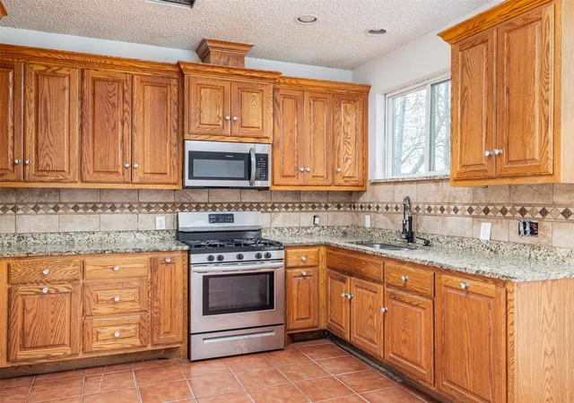 Photo 3 of Single family home for sale at 506 Tillery St, Austin, TX 78702 | MLS# 6912801 | Listing updated on 2026-10-08