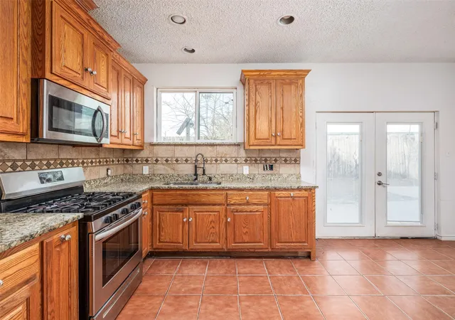 Photo 4 of Single family home for sale at 506 Tillery St, Austin, TX 78702 | MLS# 6912801 | Listing updated on 2026-10-08