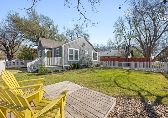 Photo 1 of Single family home for sale at 1407 S Myrtle St, Georgetown, TX 78626 | MLS# 8902838 | Listing updated on 2026-07-18