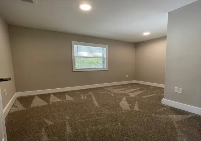 2nd image of 935 La Posada Dr, Austin, TX 78752