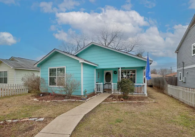 Photo 2 of Single family home for sale at 1730 Candee St, Georgetown, TX 78626 | MLS# 2310052 | Listing updated on 2026-08-11
