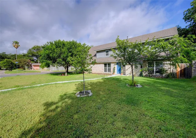 Homes for sale in San Antonio, TX | 827 Briarcliff Dr, San Antonio, TX 78213 | MLS# 7497433