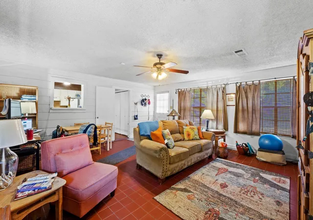 3rd image of 103 S Laurelwood Dr Dr S, Austin, TX 78733 | MLS# 2013583