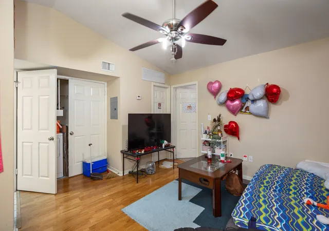 1st image of 501 W 26Th St #304, Austin, TX 78705 | MLS# 7491862