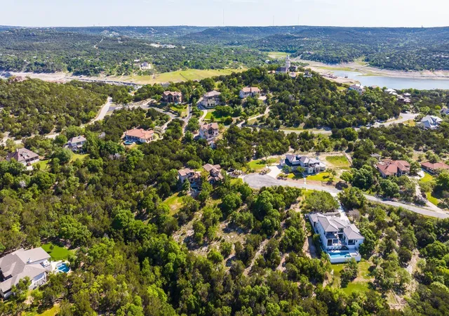 13th image of 16900 Northlake Hills Dr, Jonestown, TX 78645 | MLS# 6467083