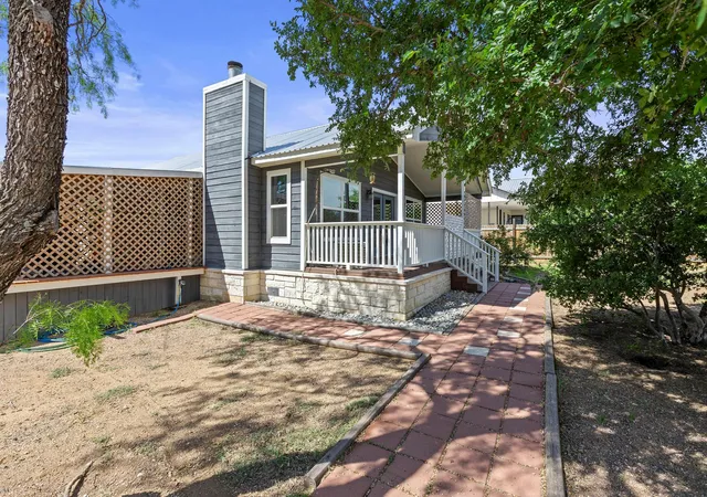 Homes for sale in Kingsland, TX | 813 Airway St, Kingsland, TX 78639 | MLS# 6757807