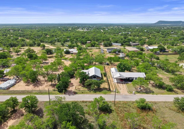 Homes for sale in Kingsland, TX | 813 Airway St, Kingsland, TX 78639 | MLS# 6757807