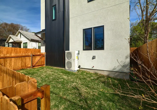 3rd image of 2818 E 22Nd St #1, Austin, TX 78722 | MLS# 2184899