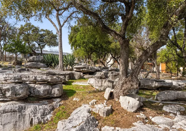 2nd image of 1204 Los Escondidos St, Marble Falls, TX 78654 | MLS# 4612075