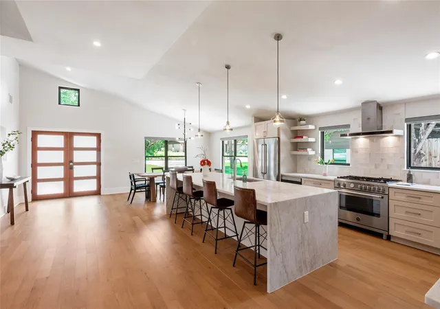 5th image of 3210 Cupid Dr, Austin, TX 78735 | MLS# 7864455