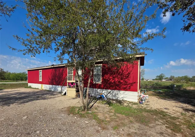 Photo 3 of Single family home for sale at 130 Gato Rd, Cedar Creek, TX 78612 | MLS# 1033935 | Listing updated on 2026-10-09