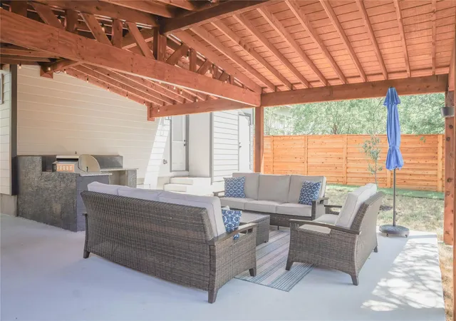 Photo 3 of Single family home for sale at 518 Rigsby Ave, San Antonio, TX 78210 | MLS# 9188238 | Listing updated on 2026-02-20