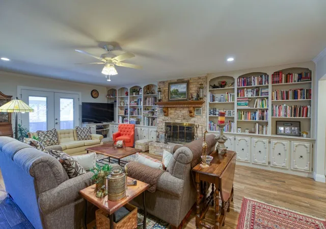 Photo 3 of Sale Pending at 213 Lakeview, Llano, TX 78643 | MLS# 2003146 | Listing updated on 2026-10-17