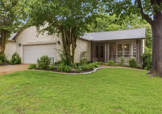 Photo 1 of Sale Pending at 118 Bluebell Dr, Georgetown, TX 78633 | MLS# 3486950 | Listing updated on 2026-09-15