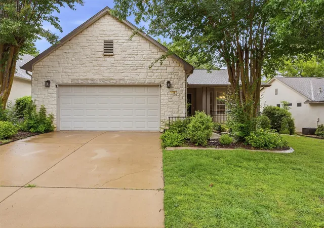 Photo 3 of Sale Pending at 118 Bluebell Dr, Georgetown, TX 78633 | MLS# 3486950 | Listing updated on 2026-09-15