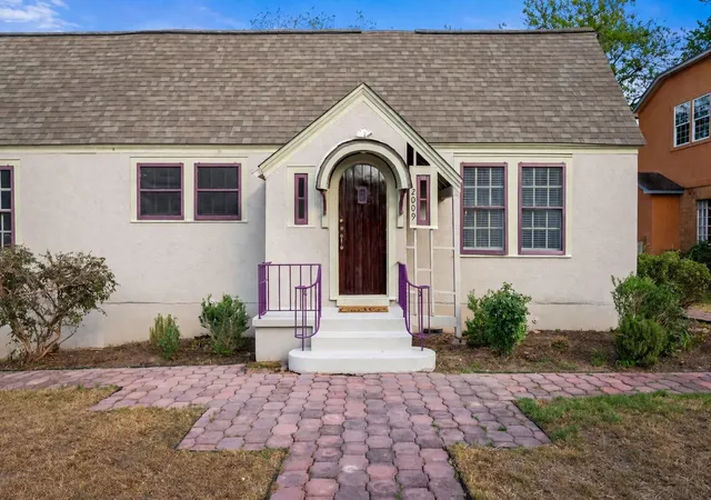 Photo 2 of Sale Pending at 2009 Travis Hts Blvd, Austin, TX 78704 | MLS# 7824619 | Listing updated on 2026-09-25
