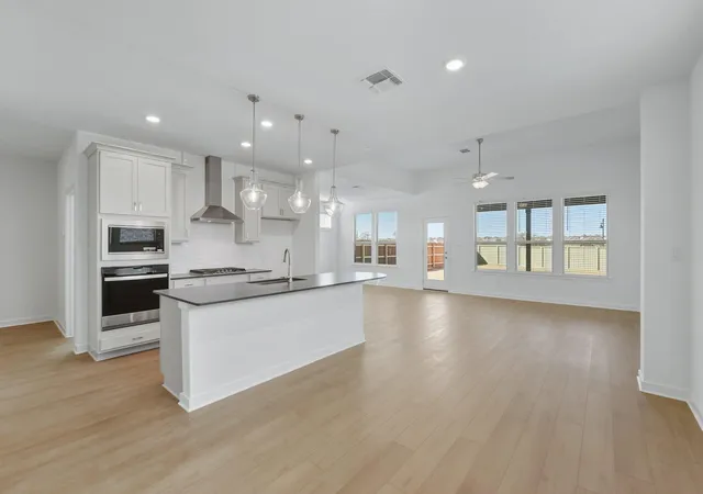 5th image of 511 Elise Cv, Liberty Hill, TX 78642 | MLS# 7342894