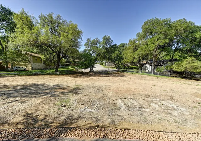 1st image of 2000 2a Breeze Holw, Austin, TX 78741 | MLS# 2641649