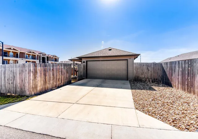 28th image of 1005 Main St, Hutto, TX 78634 | MLS# 4437016