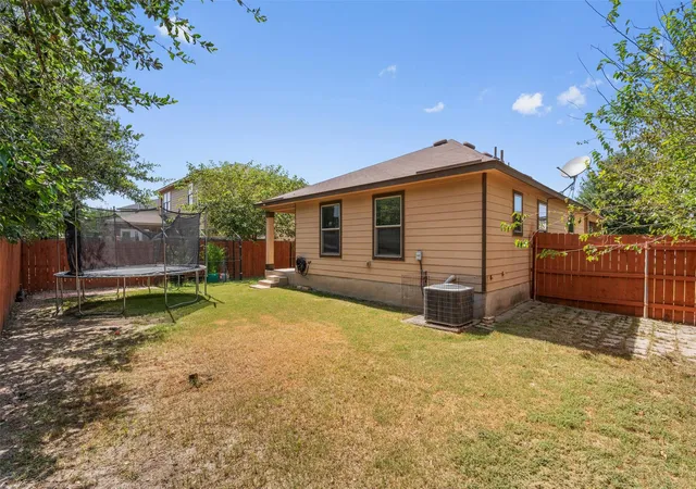 25th image of 611 Big Bend Trl, Taylor, TX 76574 | MLS# 3842619