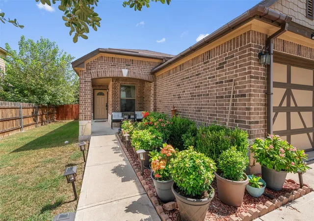 3rd image of 611 Big Bend Trl, Taylor, TX 76574 | MLS# 3842619