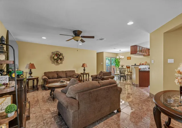 5th image of 611 Big Bend Trl, Taylor, TX 76574 | MLS# 3842619