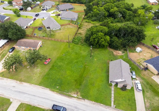 2nd image of 401 W Kleb St, Caldwell, TX 77836 | MLS# 9248447