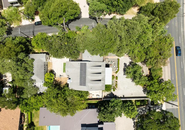 35th image of 2413 Enfield Rd, Austin, TX 78703 | MLS# 7076508