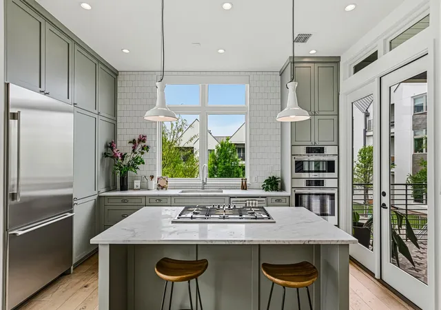 Photo 3 of Sale Pending at 2512 Watkins Way, Austin, TX 78746 | MLS# 6000495 | Listing updated on 2026-10-05