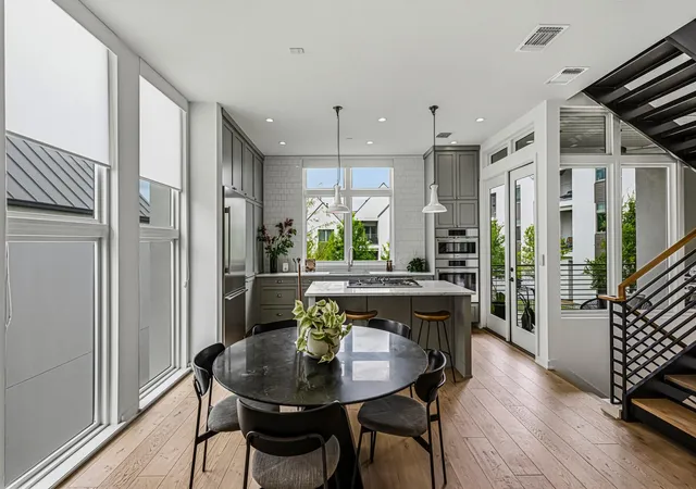 Photo 3 of Sale Pending at 2512 Watkins Way, Austin, TX 78746 | MLS# 6000495 | Listing updated on 2026-10-05