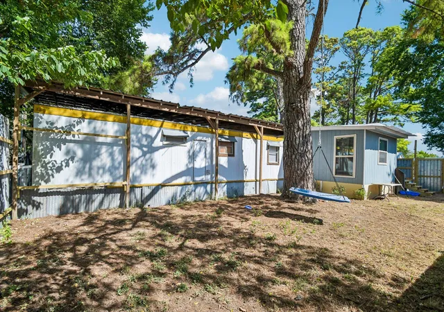 Photo 4 of Manufactured home for sale at 126 Market St, Bastrop, TX 78602 | MLS# 8088684 | Listing updated on 2026-09-29