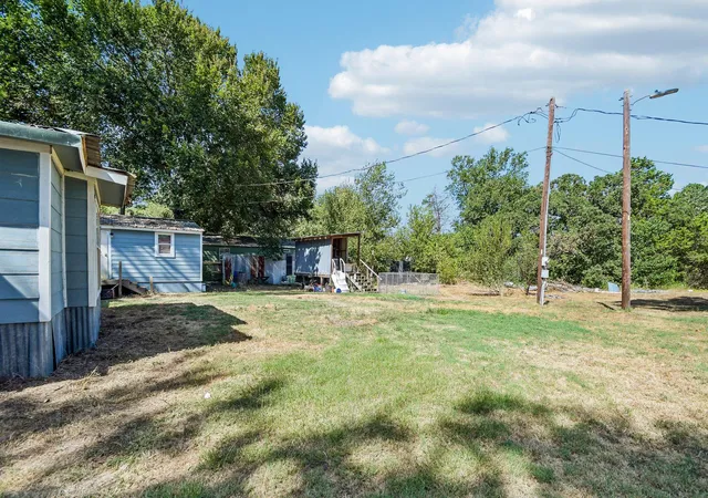 Photo 3 of Manufactured home for sale at 126 Market St, Bastrop, TX 78602 | MLS# 8088684 | Listing updated on 2026-09-29