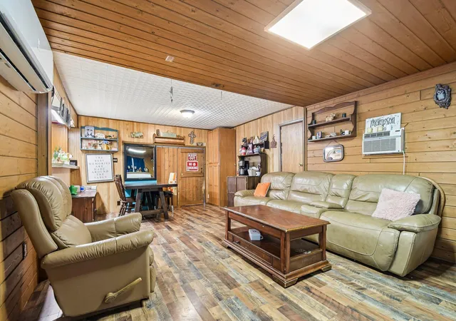 Photo 3 of Manufactured home for sale at 126 Market St, Bastrop, TX 78602 | MLS# 8088684 | Listing updated on 2026-08-27