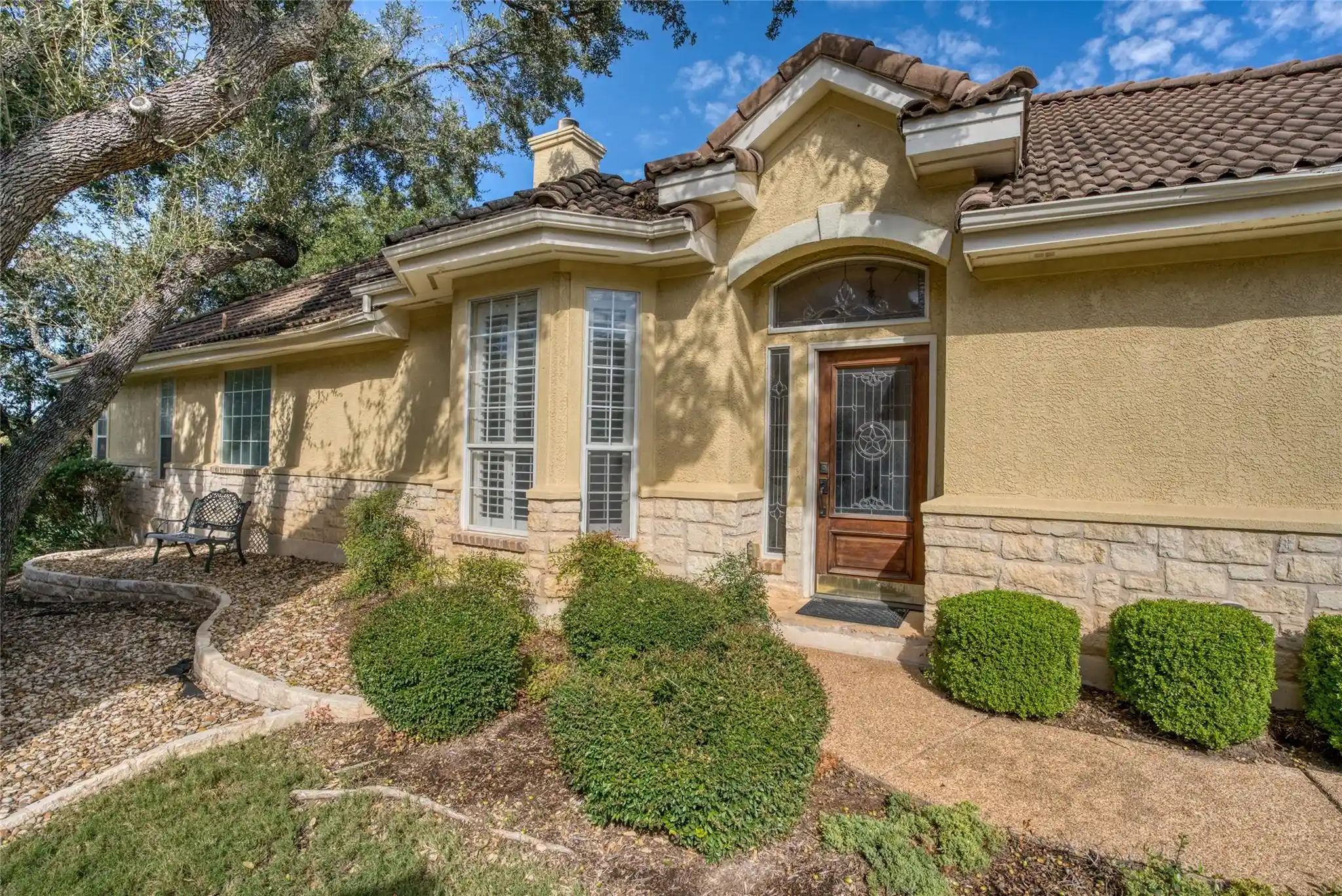 Listing Photo 2 - Condo for sale in 219 The Hls Dr located at 219 The Hls Dr, Austin, TX 78738 - Unit 219 The Hills Dr