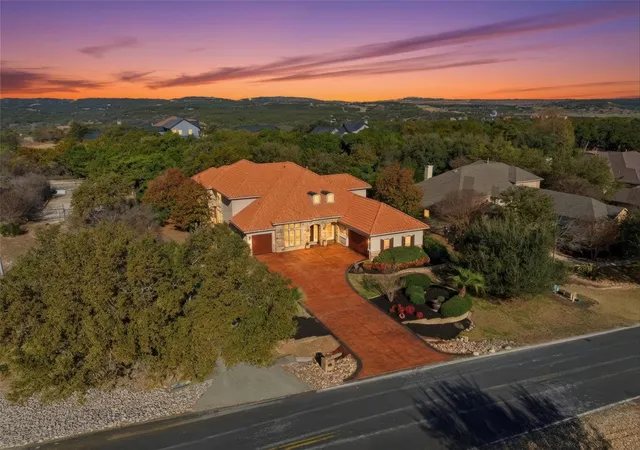 Homes for sale in Spicewood, TX | 2312 Lakehurst Rd, Spicewood, TX 78669 | MLS# 2390421