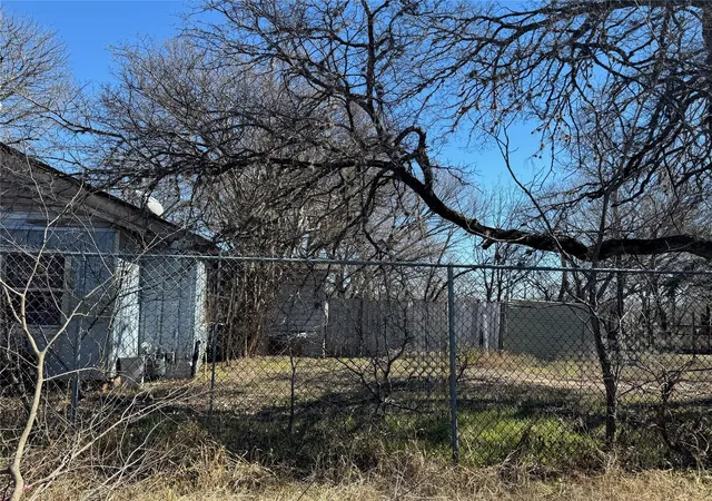 2nd image of 1309 Perez (lot 30) St, Austin, TX 78721 | MLS# 5401191