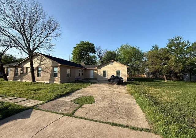 3rd image of 1300 N 2Nd St, Killeen, TX 76541 | MLS# 5556684