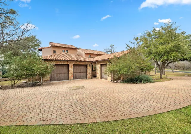 3rd image of 145 La Serena Loop, Horseshoe Bay, TX 78657 | MLS# 7561325