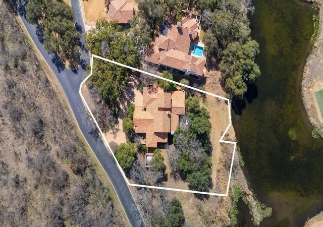 4th image of 145 La Serena Loop, Horseshoe Bay, TX 78657 | MLS# 7561325