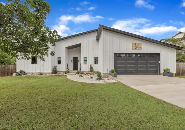 Photo 2 of Single family home for sale at 16001 Pool Cyn Rd, Austin, TX 78734 | MLS# 6880722 | Listing updated on 2026-05-31