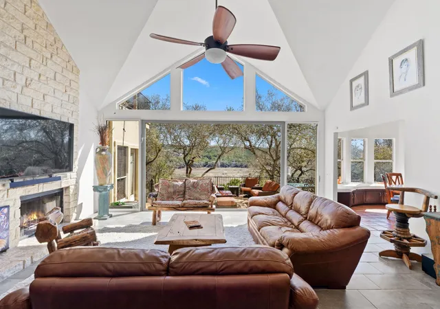 Homes for sale in Spicewood, TX | 3405 Bee Creek Rd, Spicewood, TX 78669 | MLS# 4814566