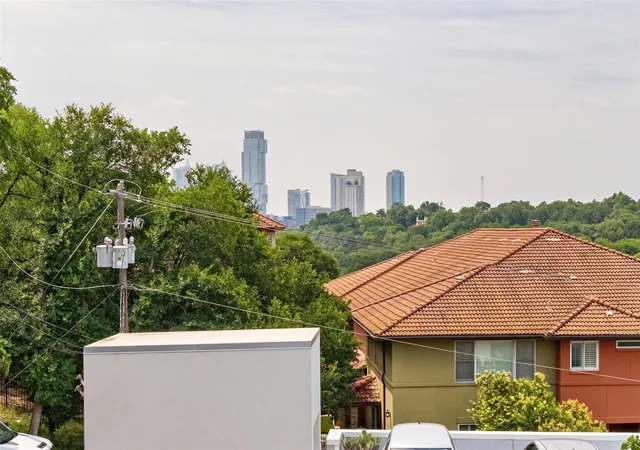 22nd image of 2205 N Lamar Blvd #113, Austin, TX 78705 | MLS# 2051030