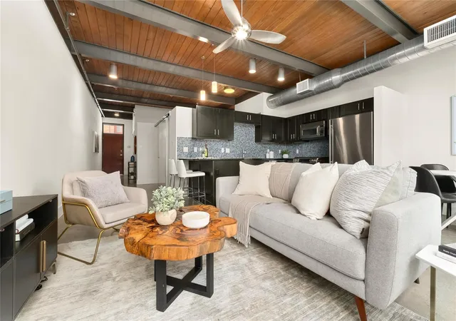 3rd image of 2205 N Lamar Blvd #113, Austin, TX 78705 | MLS# 2051030
