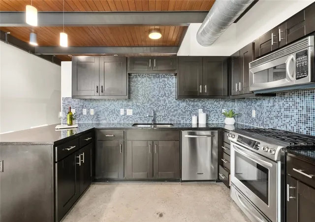 5th image of 2205 N Lamar Blvd #113, Austin, TX 78705 | MLS# 2051030