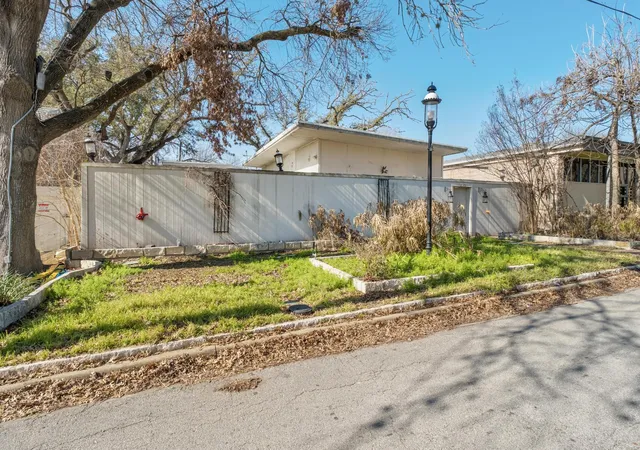 3rd image of 121 Scott St, San Marcos, TX 78666 | MLS# 6703356