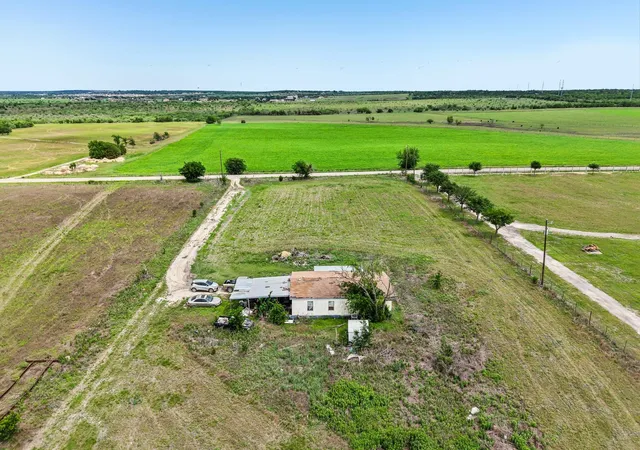 11th image of 14204 Graef Rd, Creedmoor, TX 78610 | MLS# 8751865
