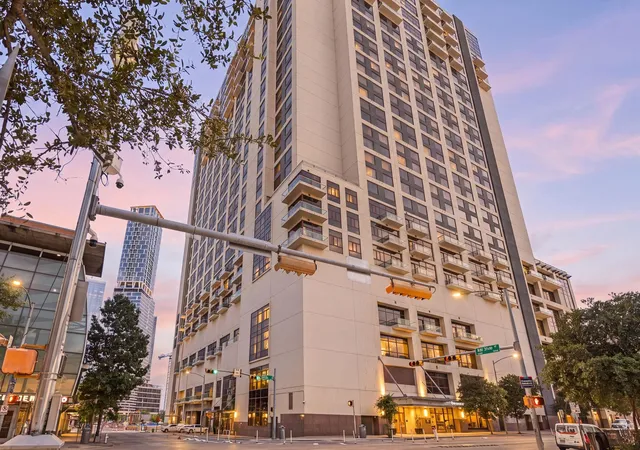1st image of 555 E 5Th St #527, Austin, TX 78701 | MLS# 7248936