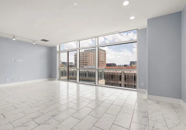 5th image of 555 E 5Th St #527, Austin, TX 78701 | MLS# 7248936
